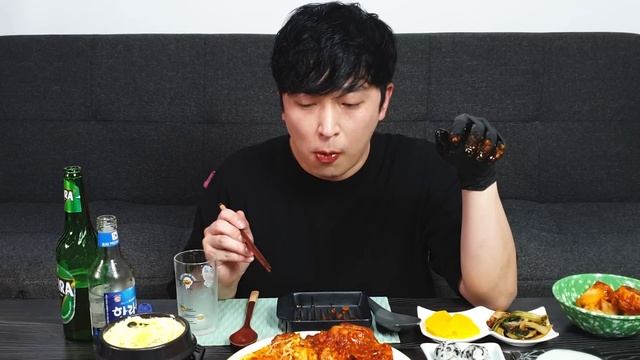 쫜득쫜득 매운 우족찜엔🔥 소맥이징 (Ft.계란찜) 혼술 리얼먹방 Spicy braised beef feet MUKBANG ASMR REALSOUND EATINGSHOW смотреть онлайн
