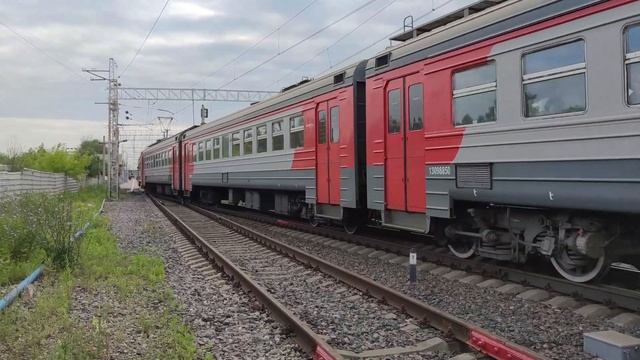 Железная дорога. Электропоезд ЭД4М-0160 Ярославль-Александров смотреть онлайн