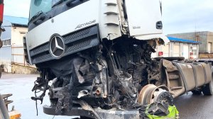 Выкуп битых грузовиков. Mercedes Actros 1845 2021 в разборе.