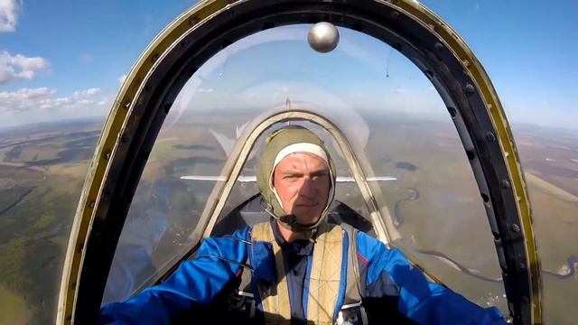 полет на Як-52 смотреть онлайн