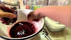 Сладкая Зима: Вишня в Собственном Соку с Сахаром.