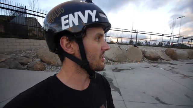 GAME OF SCOOT IN THE RAIN! *BAD IDEA* смотреть онлайн