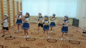 Танец "Море, а на море чайки". Исполняют дети подготовительной логопедической группы.