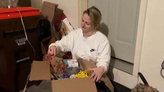 Introducing a New Subscription Box... смотреть онлайн