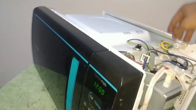FUSÍVEL DE ALTA TENSÃO DO CAPACITOR | Capacitor em curto смотреть онлайн