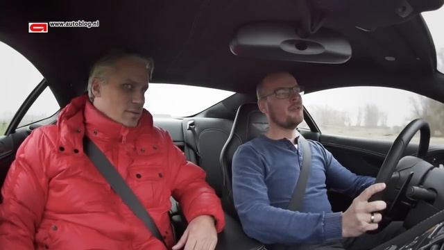 Autoblog.nl - Mercedes S63 AMG vs Aston Martin Vanquish смотреть онлайн