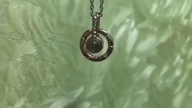 Кулон я люблю тебя на 100 языках - проверка. Я была в шоке! (серьезно) Подарок на 14 февраля! смотреть онлайн