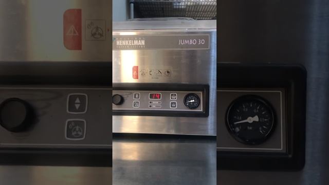 Henkelman vacuum machine jumbo 30…cleaning mode function.. смотреть онлайн