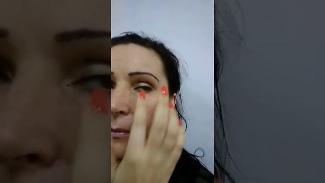 Мгновенный крем Instantly Ageless смотреть онлайн