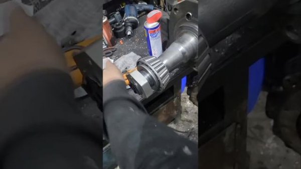 Восстановление посадки подшипника цапфы.Восстанавливаем по месту,клиент не знал и демонтировал