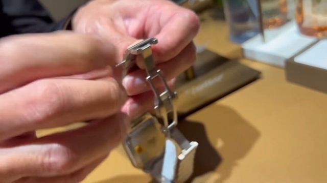Cartier Santos | Unboxing | How To Adjust The Bracelet And Change To Leather Strap