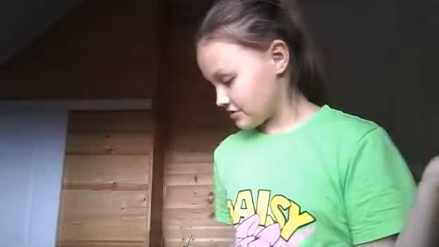 Книги Холли Смейл Гик Гёрл советую почитать!!!