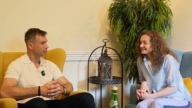Стратегия согласия с телом. Интервью с Вячеславом Манек смотреть онлайн