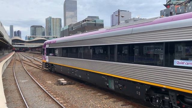V/Line VL118 the Brand New Vlocity Train Arriving at Southern Cross Station from South Dynon смотреть онлайн