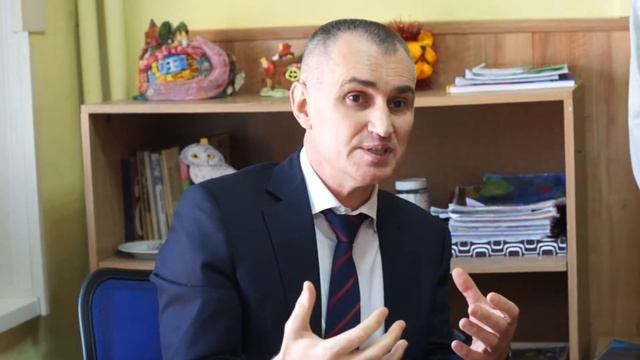 Школьная бизнес игра Перемены. Эксперт Резников Александр смотреть онлайн