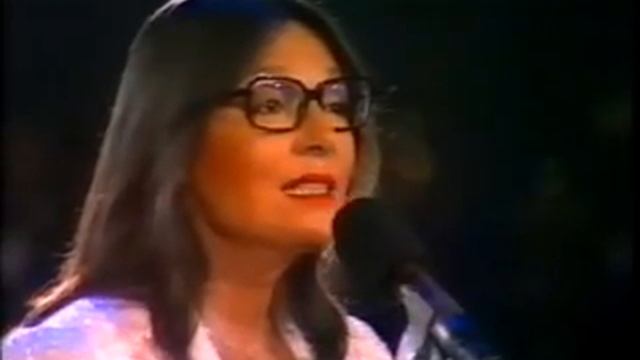 Nana Mouskouri - Only love in concert смотреть онлайн