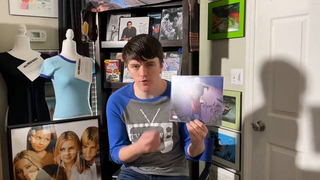 Mary Gibbs Monsters Inc. zobie autograph unboxing смотреть онлайн