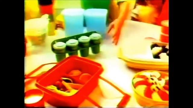 Tupperware 'Jingle' Commercial (1978) смотреть онлайн