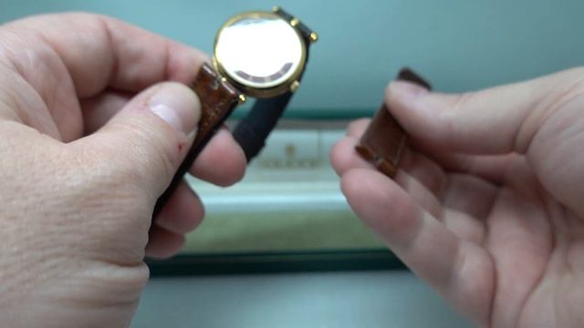 1995 Gucci 2000M Men's or Unisex vintage watch with box. Model reference 2000M смотреть онлайн