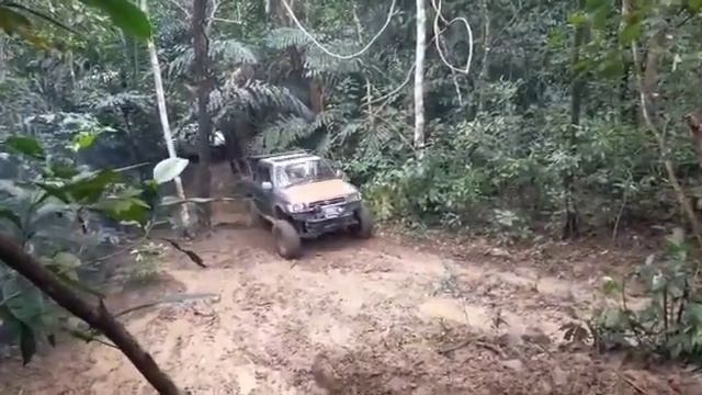 Turn Up Volume Land Cruiser 80 and Toyota Hilux Pump it | 4x4 Off-Road Overland Expedition Adventur смотреть онлайн