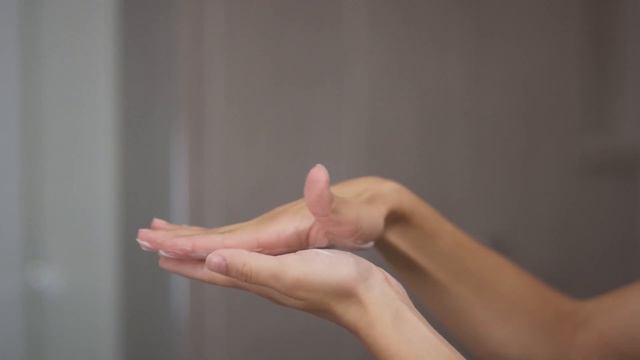 GKHAIR | BALANCING DUO | DRY OIL SHINE SPRAY смотреть онлайн