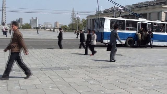 Из поднебесной в страну утренней свежести КНДР смотреть онлайн