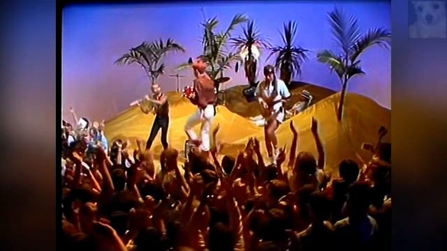 Men at Work - Down Under смотреть онлайн