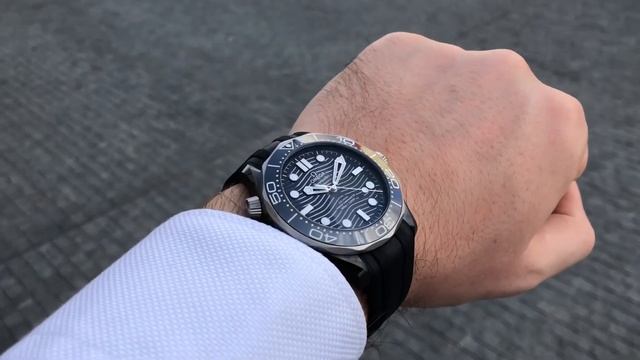 Omega Seamaster Diver 300 M black ceramic смотреть онлайн