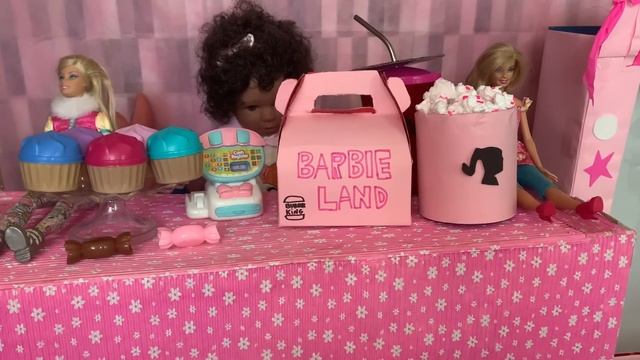 Levei as babys para assistir o filme da BARBIE no cinema/ Milli Produções смотреть онлайн