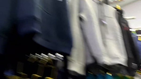 КАРА~БАЛТА , ХОДИМ ПО РЫНКУ ТУРИСТЫ