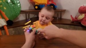 Распаковка Летающий миньон - вертолет с пультом