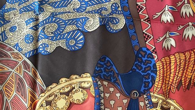Three Hermès Scarves, 18 Outfits | Business Casual Travel Capsule Wardrobe | Cranleyplace смотреть онлайн