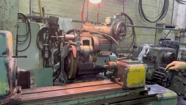 3а130 Широкоуниверсальный круглошлифовальный станок. Видео в работе смотреть онлайн