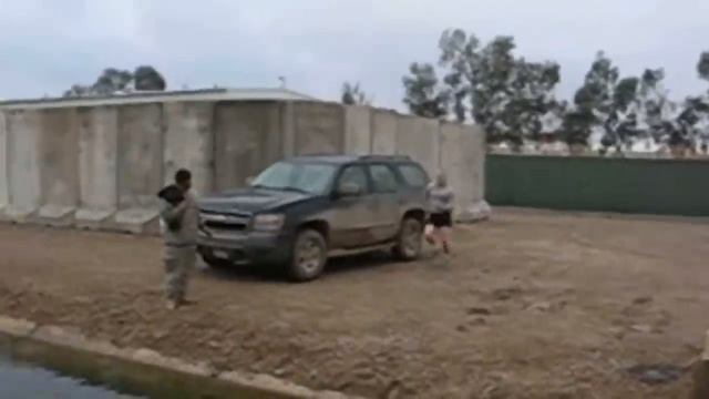 Сумасшедшие военные моменты 🫡 Армейские неудачи и забавные солдаты смотреть онлайн