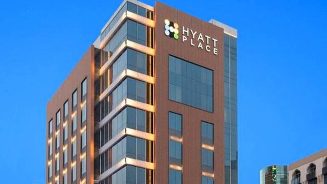 🏨 Hyatt Place Dubai Baniyas Square Review 2022. Dubai, United Arab Emirates