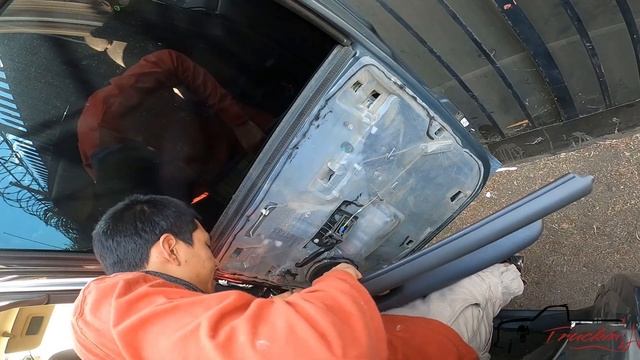 FULL VIDEO!!!!😱😱 como INSTALAR BOCINAS KICKER DS 6.5" 240 watt CAR audio CHEVY, GMC, 1999 200 смотреть онлайн