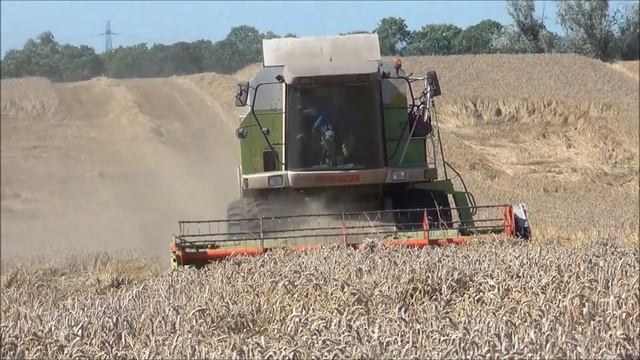 Żniwa 2017 - Claas Mega 204, John Deere 5720 смотреть онлайн