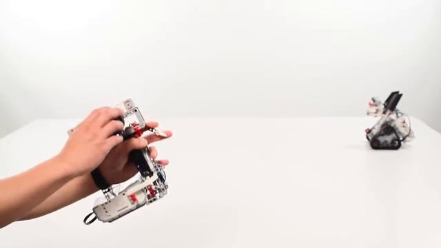 LEGO® MINDSTORMS® Education EV3 Remote Control смотреть онлайн
