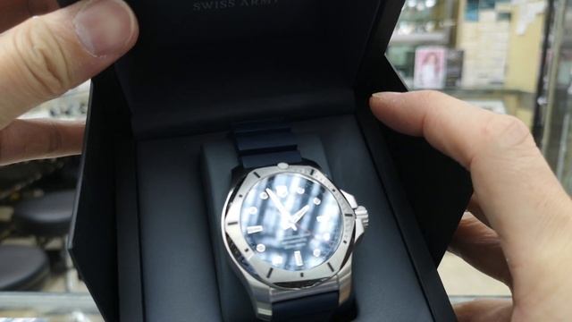 Victorinox I.N.O.X Professional Divers 241734 смотреть онлайн