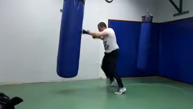 142 удара за 23 секунды смотреть онлайн