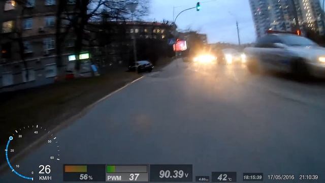 Киев, с вокзала до патона за 15м в час пик. смотреть онлайн