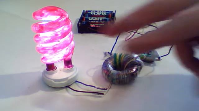 Beautiful red lamp with simplest Fluorescent inverter смотреть онлайн