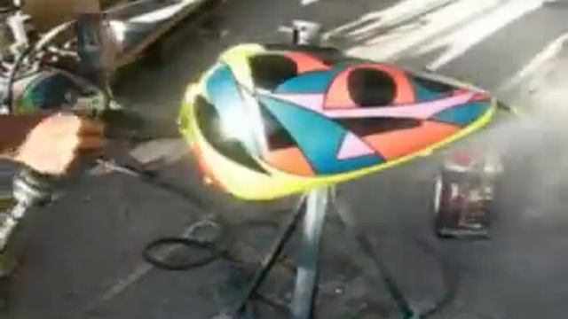 painting a tank at Mac's BIKEWEEK daytona 2008 смотреть онлайн