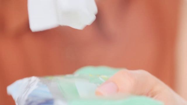 влажные салфетки смотреть онлайн