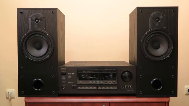 Onkyo TX DS777 Bowers & Wilkins 202i Part 1