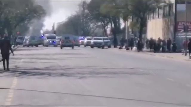 Business closed in South Africa as Taxi drivers stage a protest against laws hiking parking charges смотреть онлайн