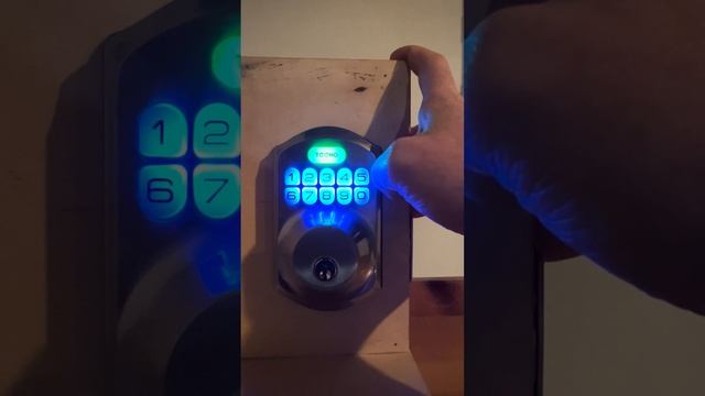 Teeho Lock - Adding Code смотреть онлайн