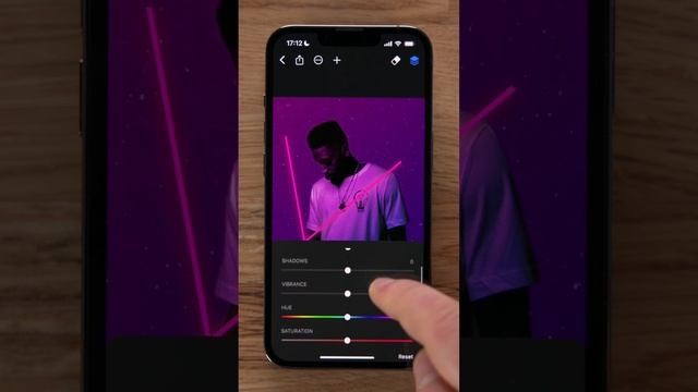 How to create neon lights on Creatic смотреть онлайн