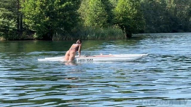 ПЕРВЫЙ РАЗ НА Hello Camper / Катаемся на Лодка Вилка смотреть онлайн