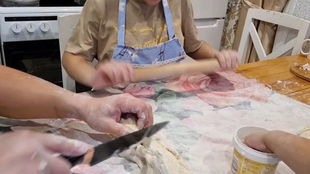 Дьиэтээҕи пельмень оҥоробут смотреть онлайн